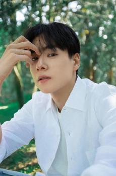 小鲜肉胡一天时尚休闲清新迷人写真