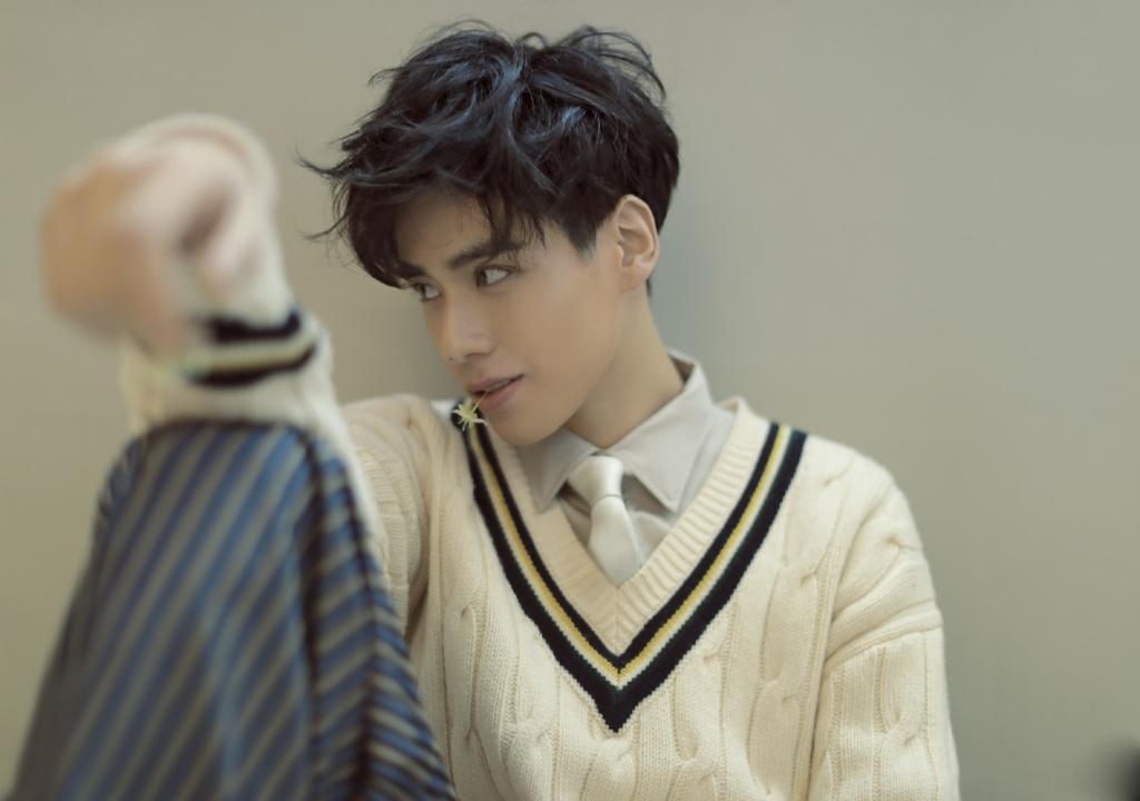 人气小鲜肉胡一天