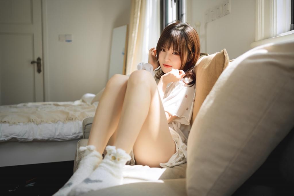 甜美可爱女孩居家清纯诱惑写真