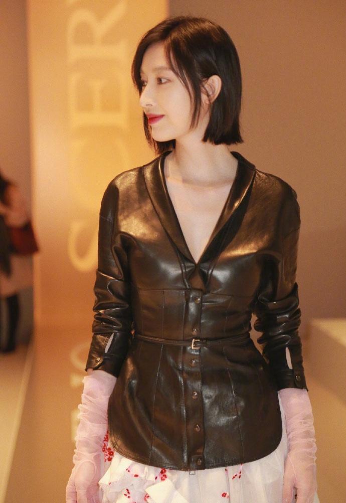 张俪早春时尚甜美街拍