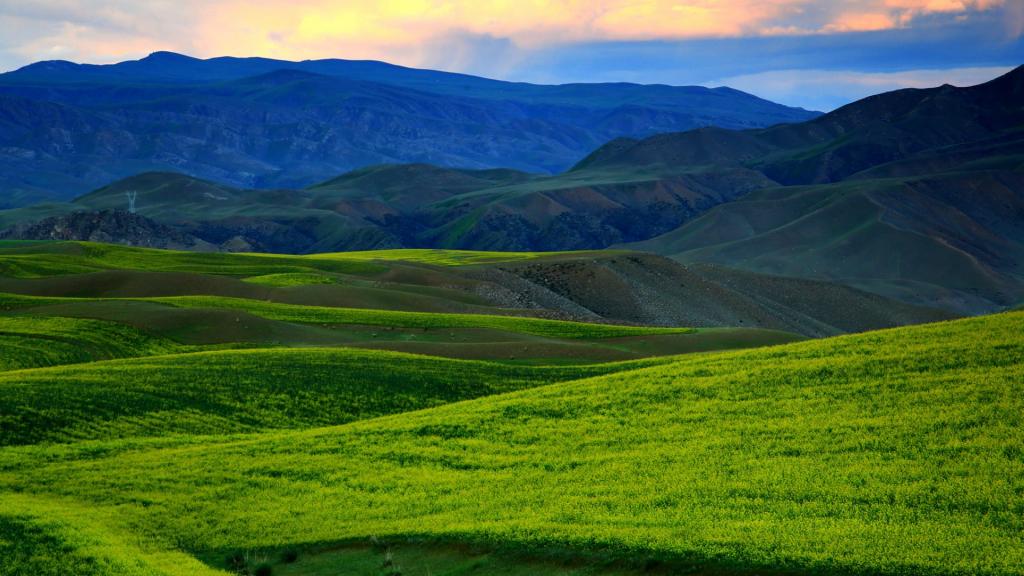 新疆喀拉峻草原