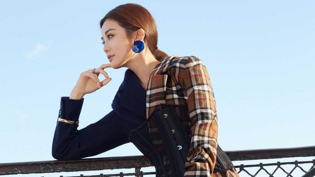 阿sa(蔡卓妍)时尚写真