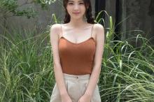 勾人心魂邻家萌妹性感诱人写真