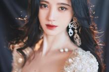 鞠婧祎白色亮片纱裙唯美写真