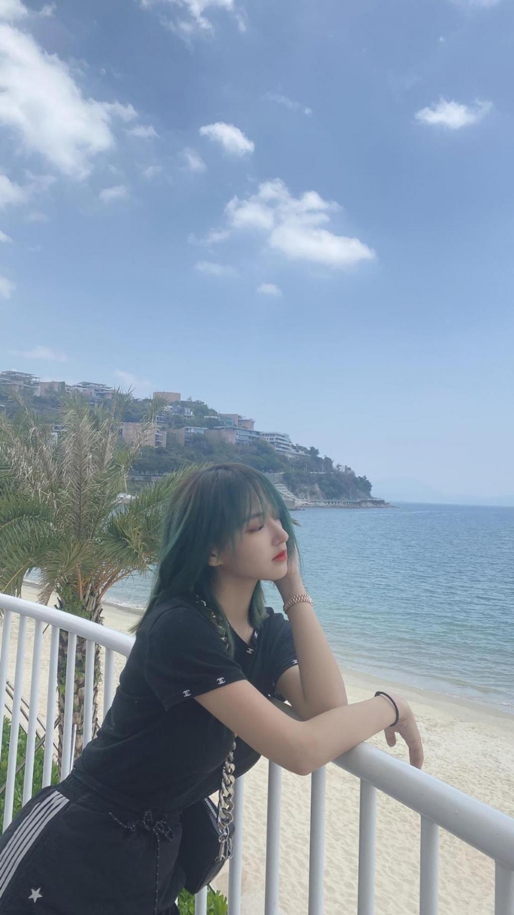 海边小清新少女程潇时尚休闲迷人写真