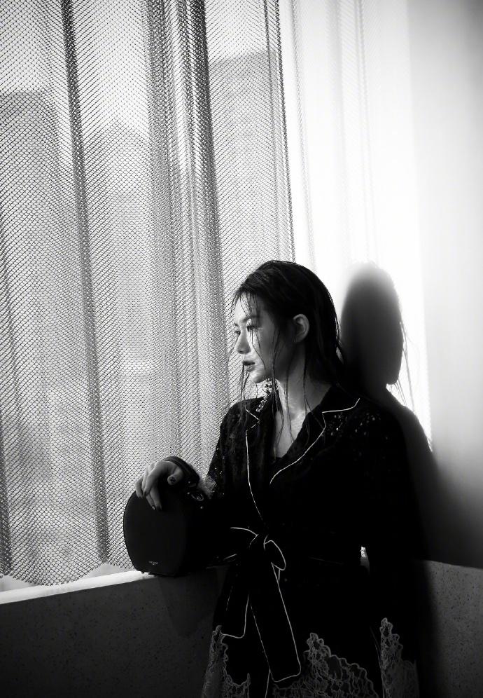 戚薇性感时尚大片