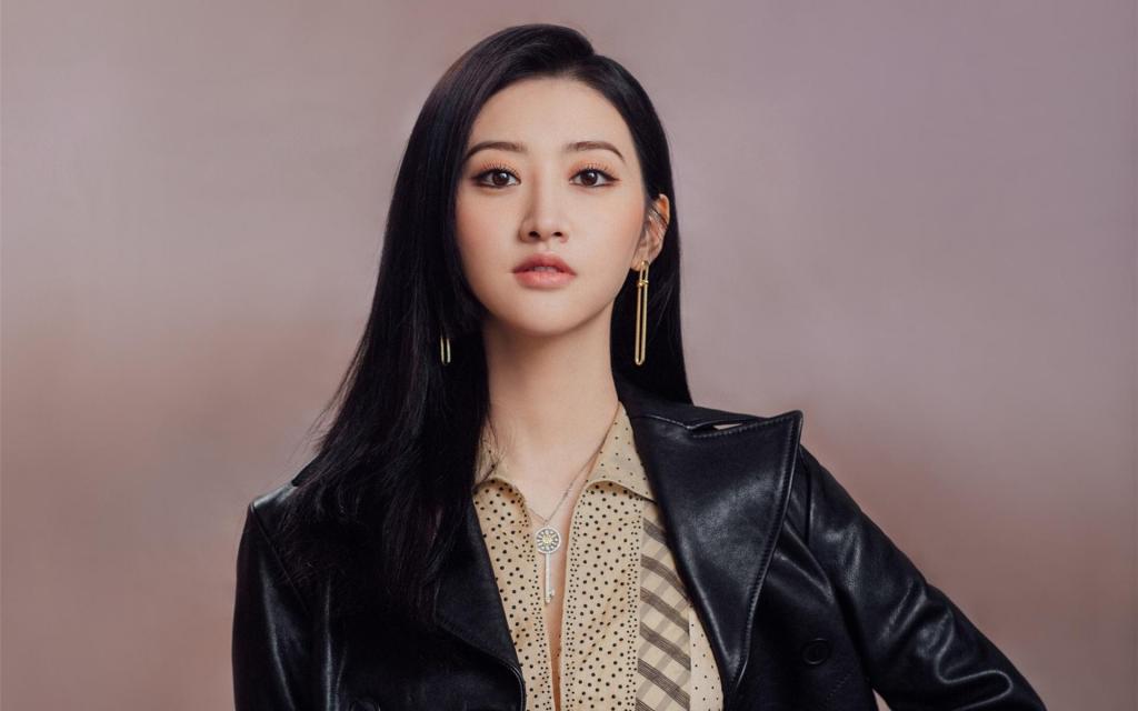 成熟女神景甜帅气皮衣御姐范十足迷人写真