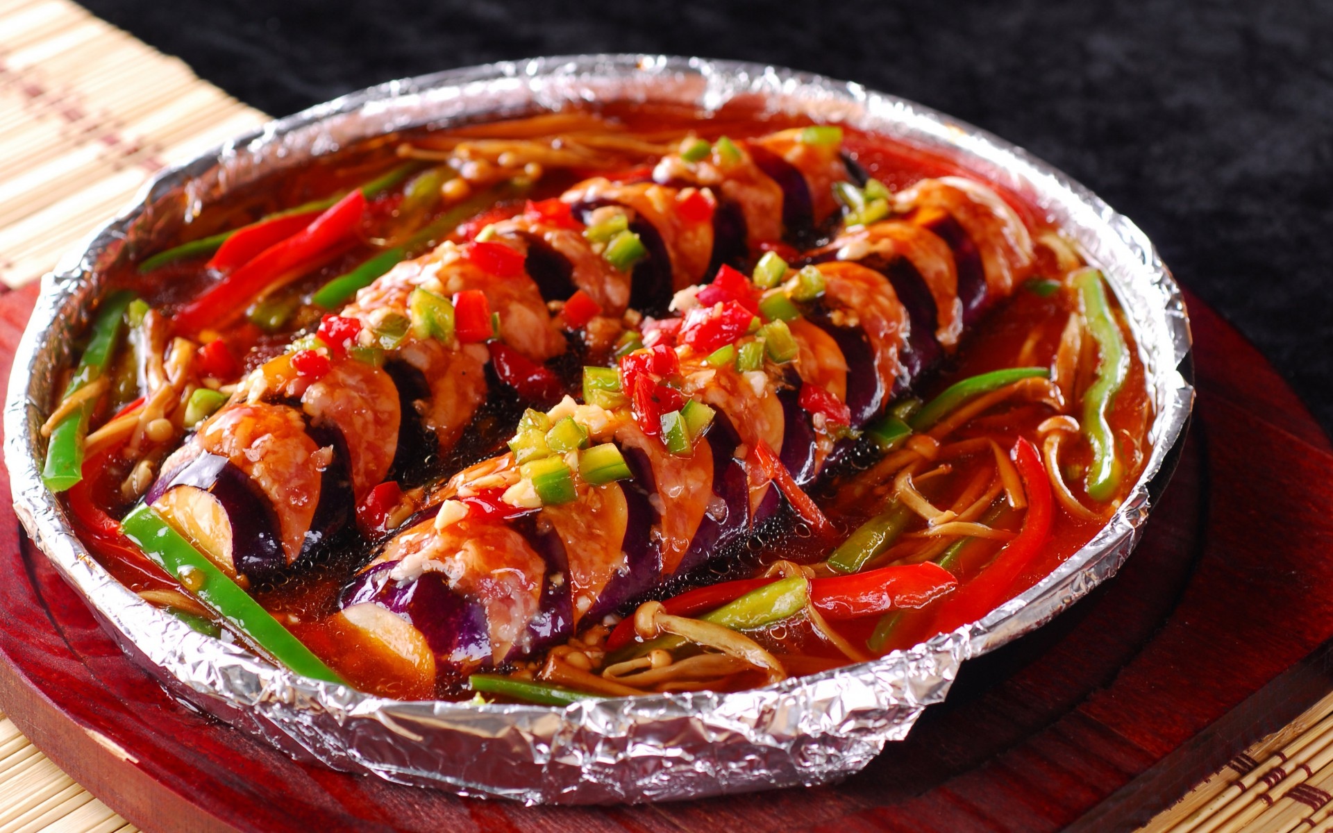 > || 更新时间:2019-01-12 颜色分 灰色 关键词:  茄子 家常菜 美食