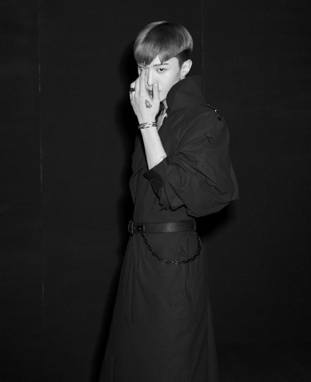 范丞丞六月刊帅气时尚封面大片