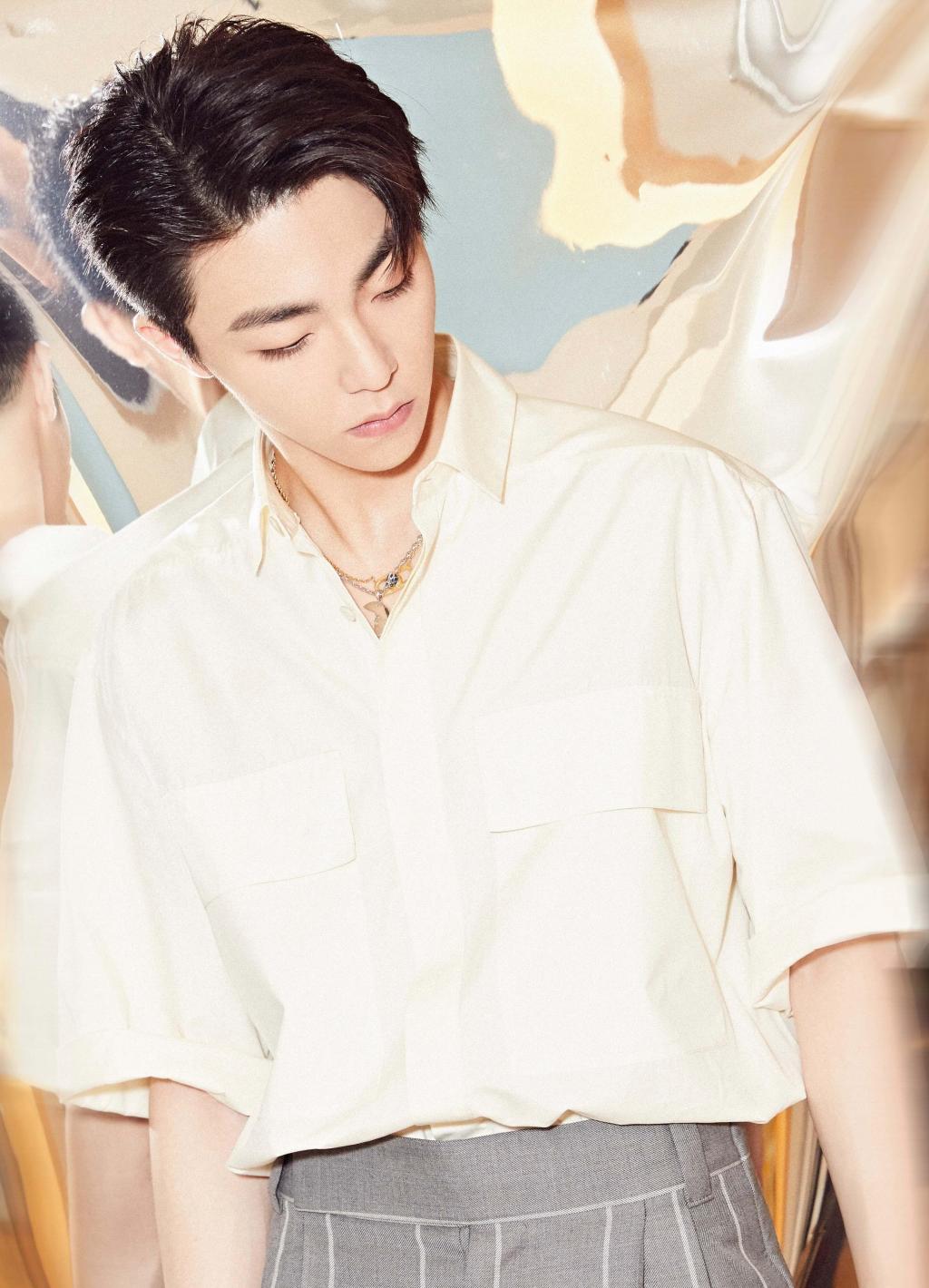 陈立农简约时尚帅气写真