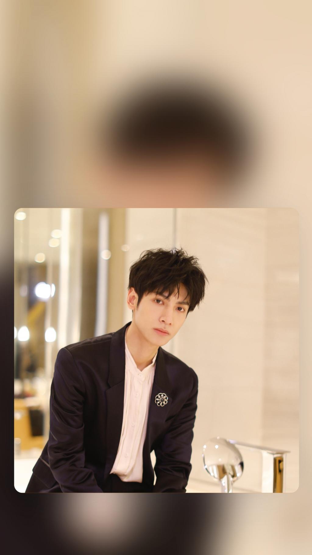 少年感十足的罗云熙