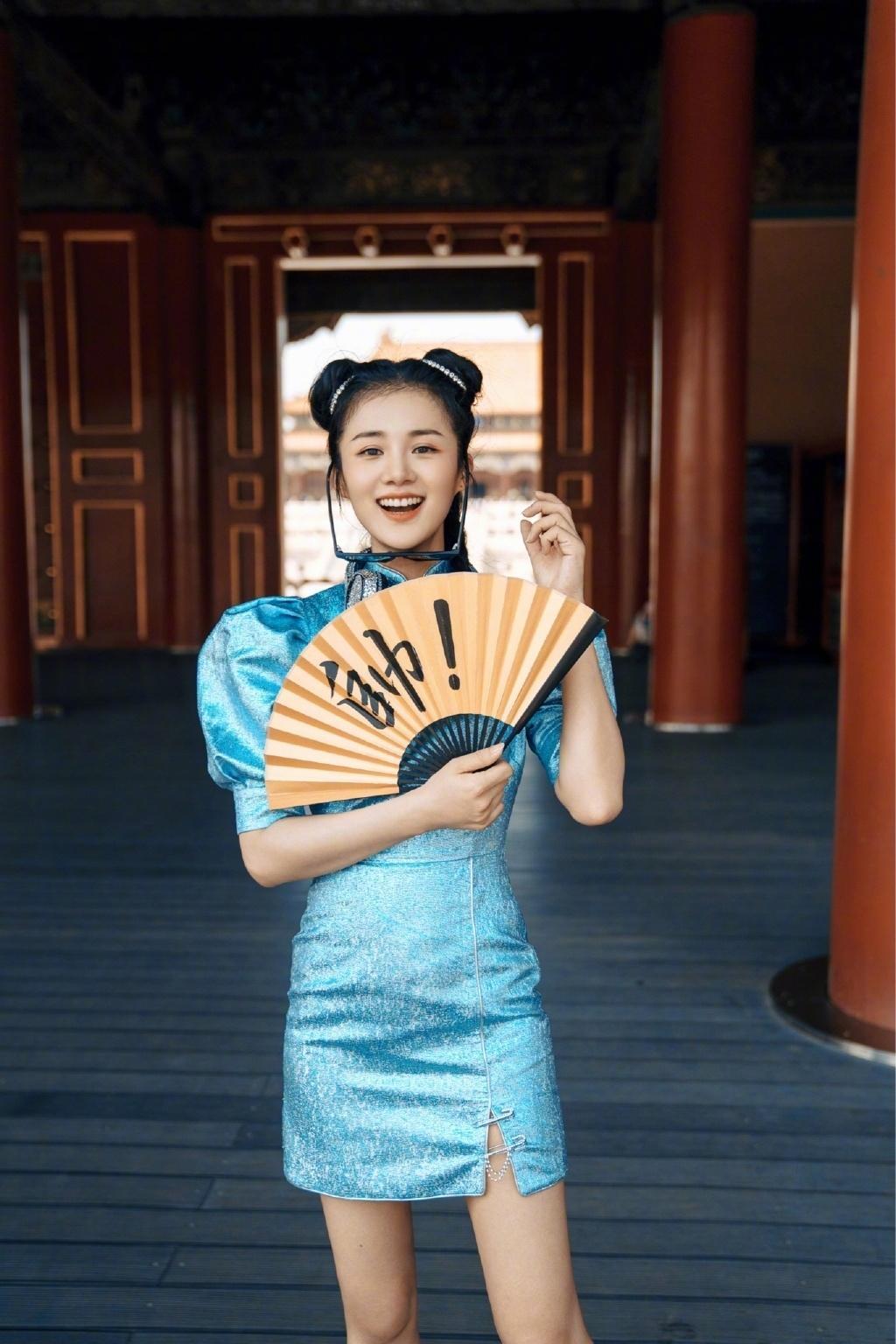 安悦溪国潮旗袍故宫时尚魅力写真