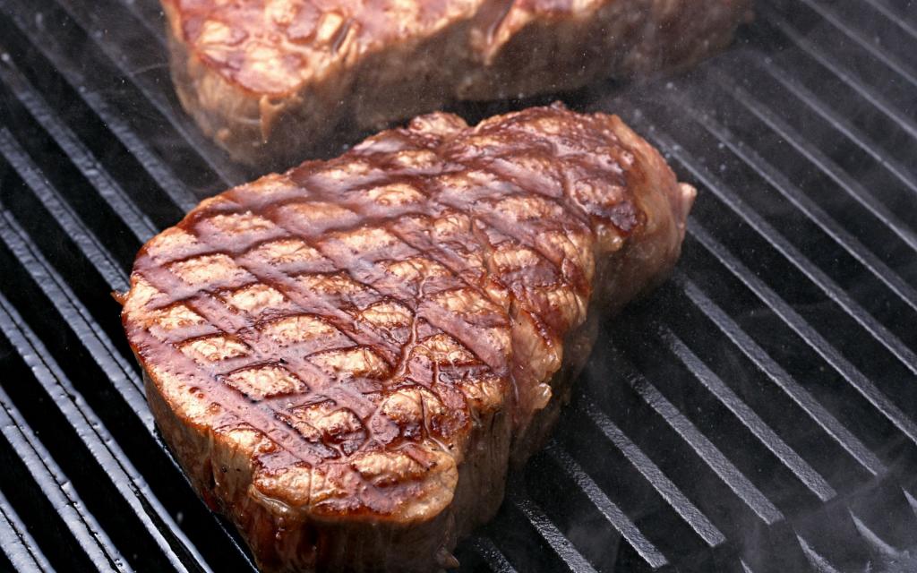 煎牛肉牛排美食图片