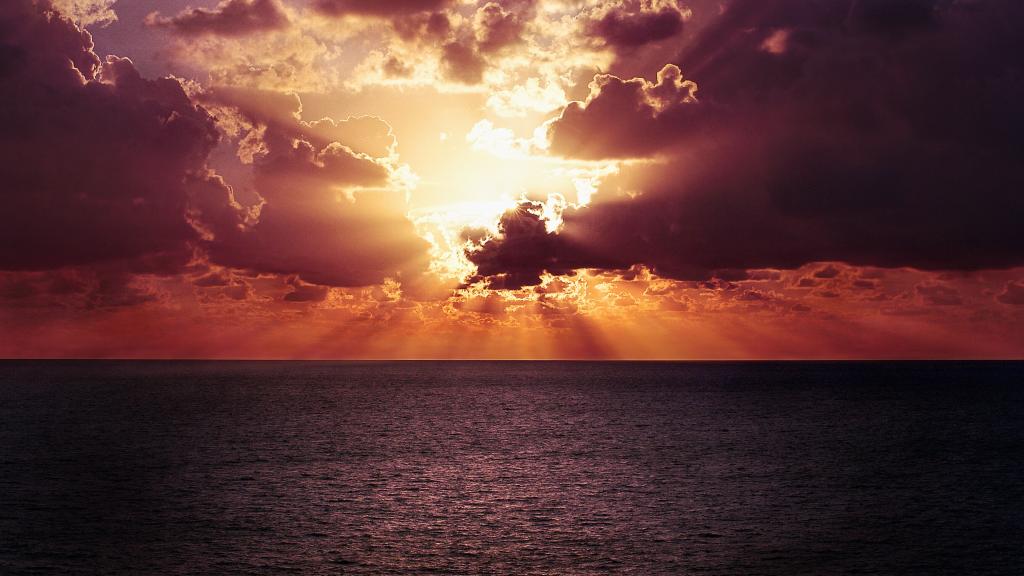 海上观日出，晓其瑰丽