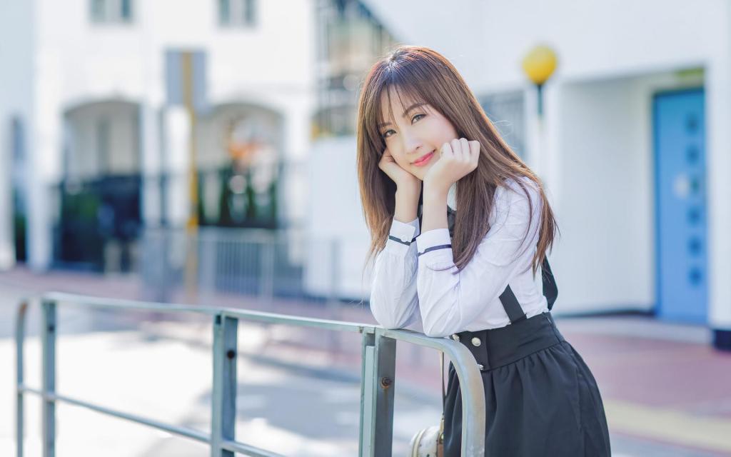 楚楚动人少女
