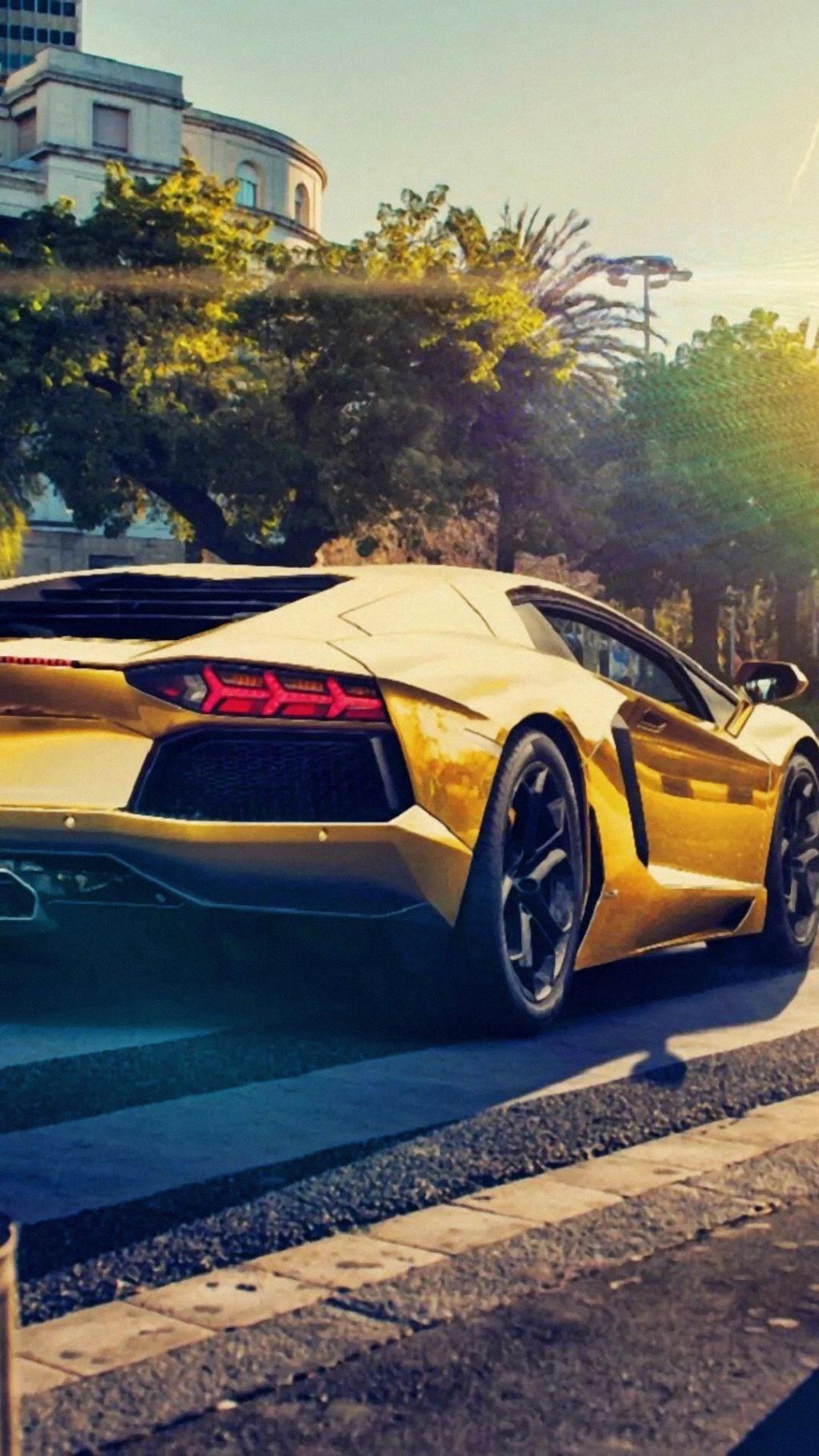 拉风黄色兰博基尼跑车