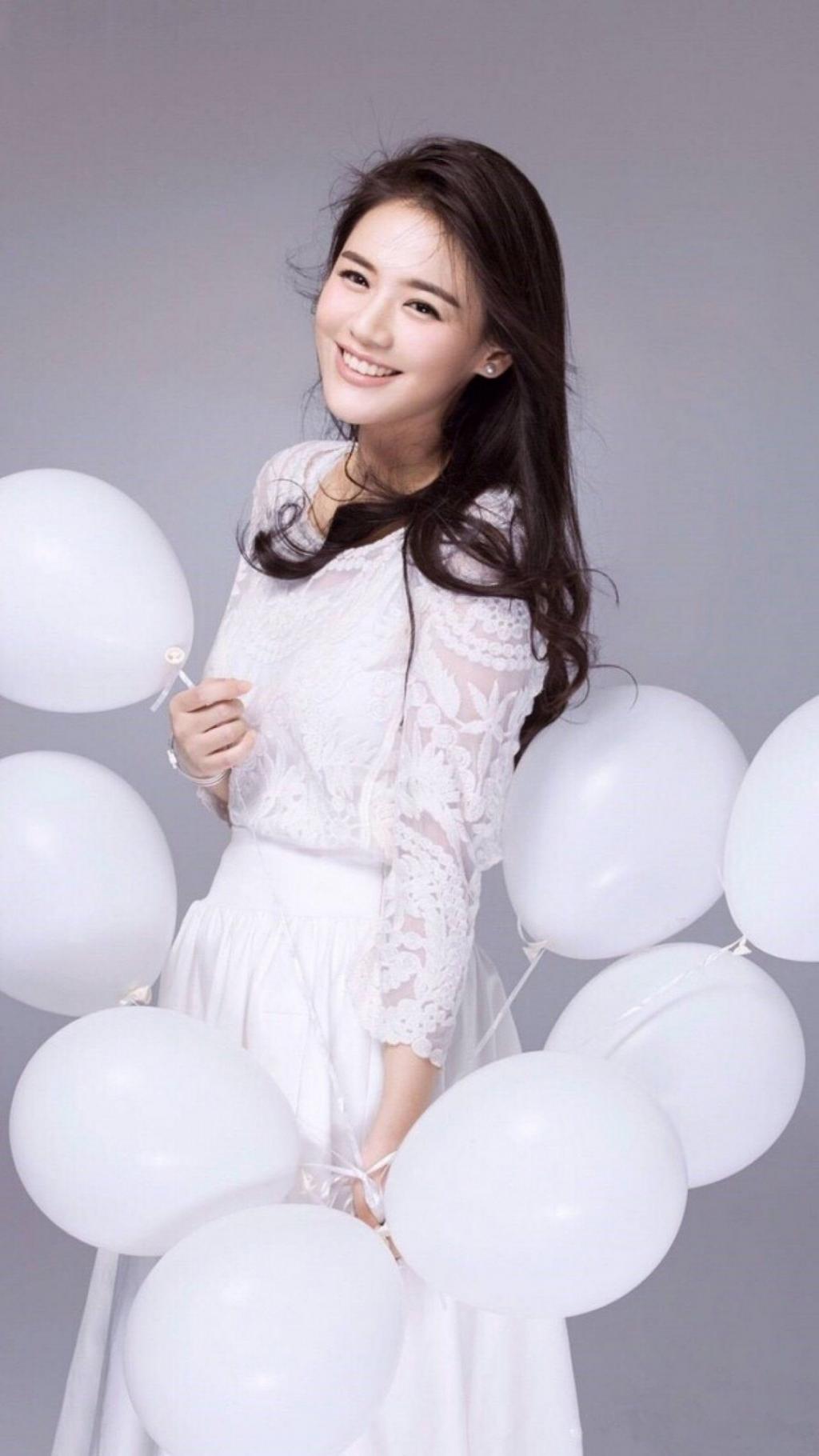 气质女星马思纯长发唯美写真