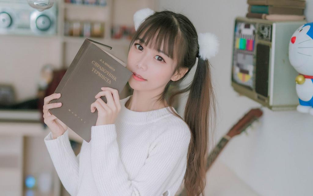 双马尾可爱美少女私房写真