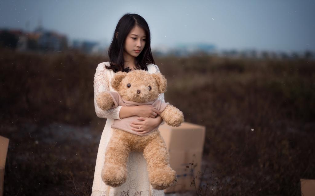 每个女生都有过一只泰迪熊