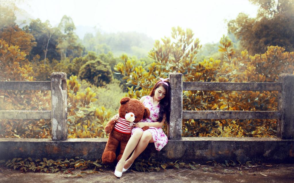 每个女生都有过一只泰迪熊