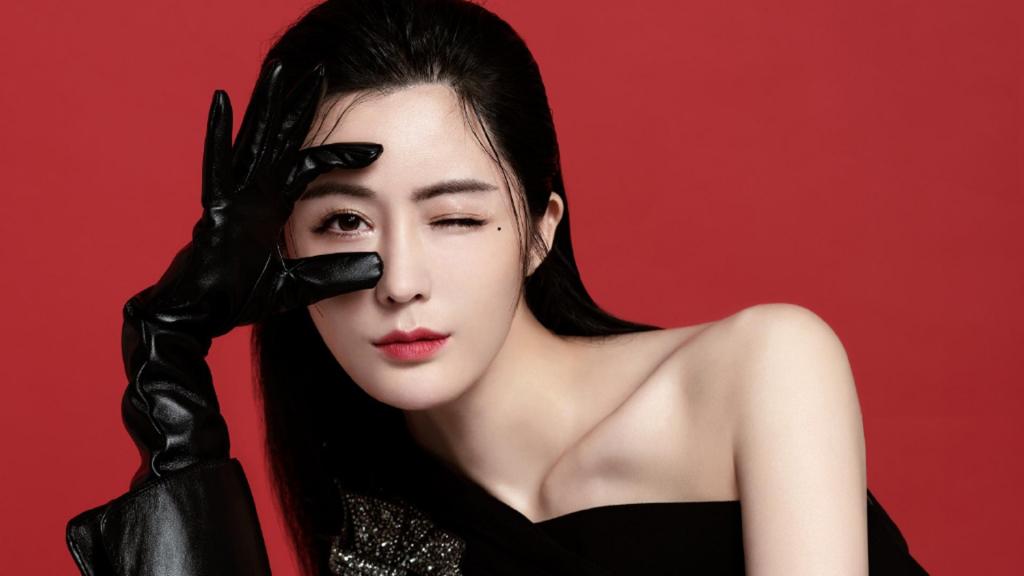 温文尔雅气质女神汤晶媚优雅性感写真