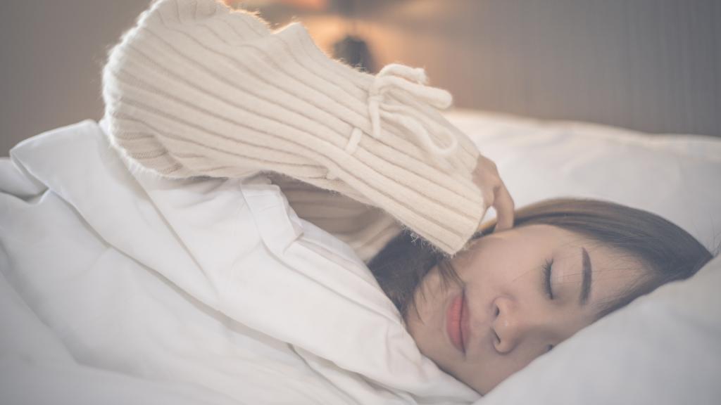 ​丰满性感美女私房写真