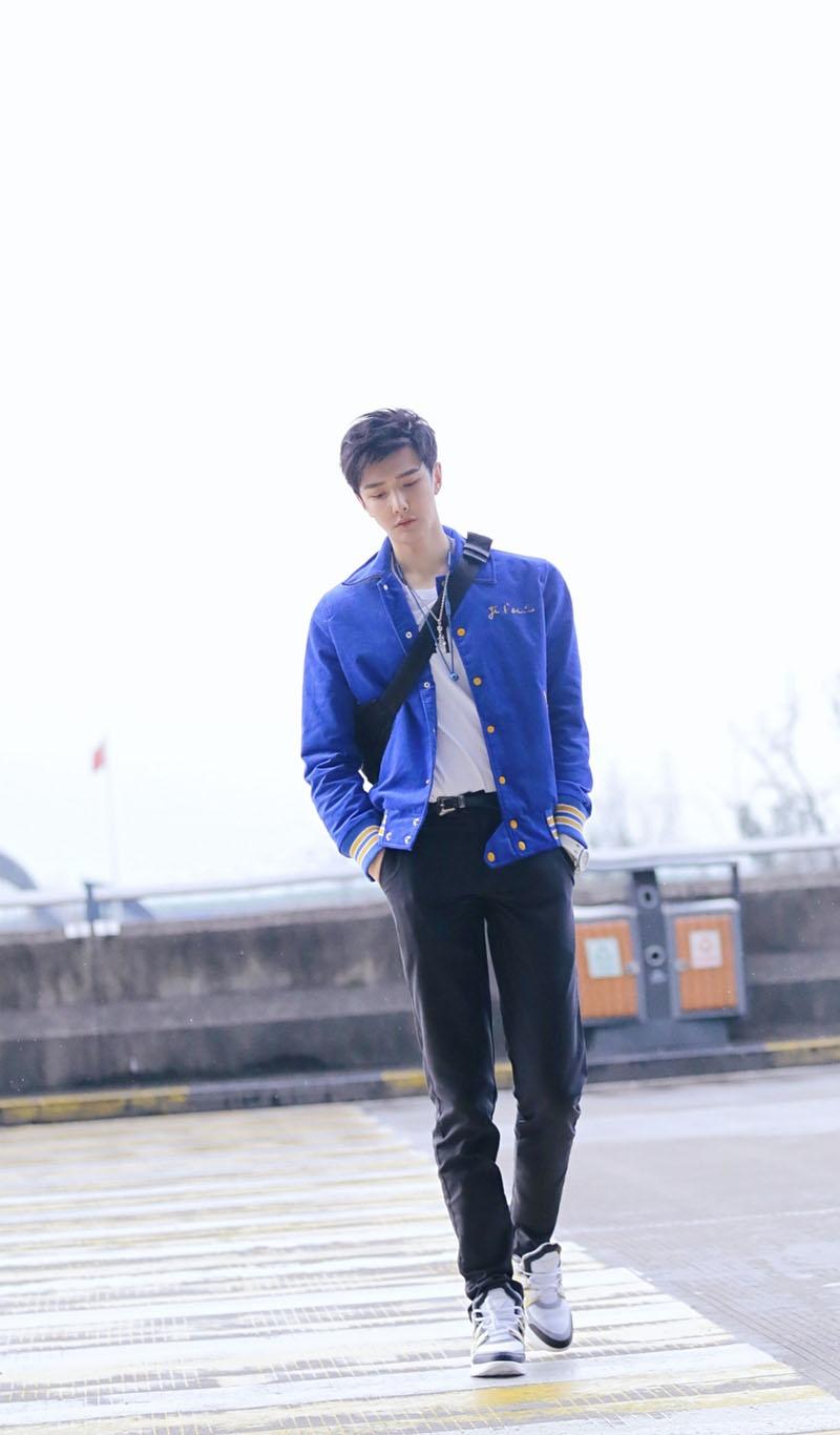 彦希机场时尚运动风写真