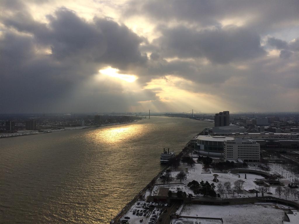 底特律的城市建筑风格多种多样