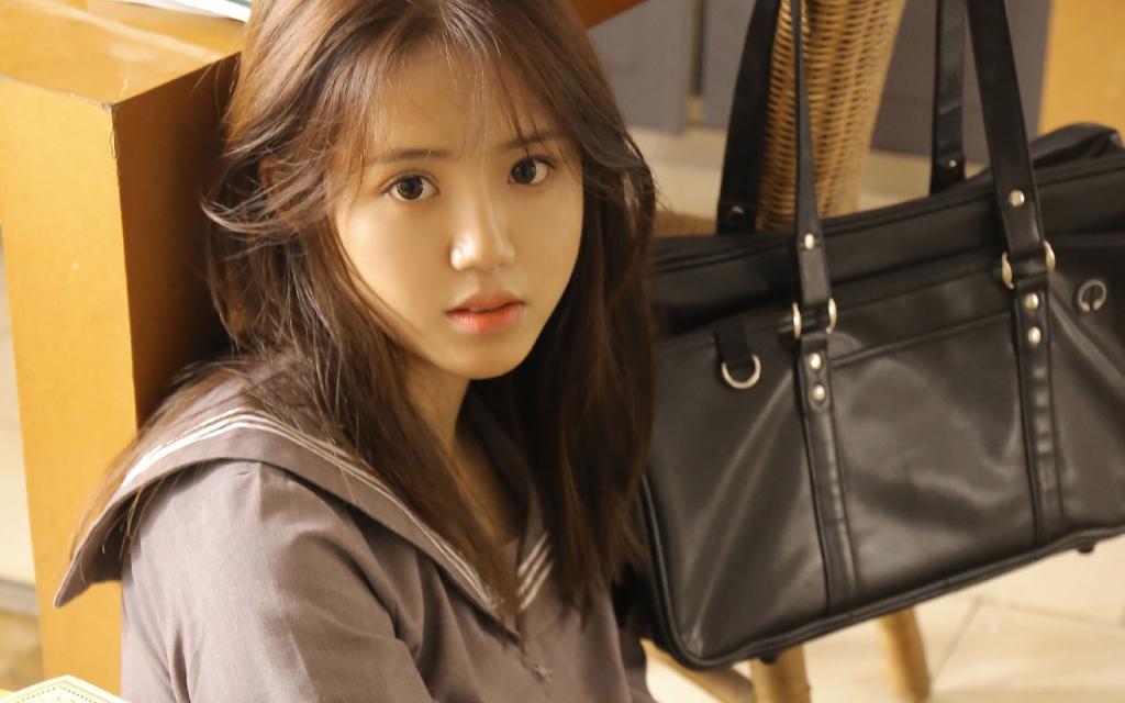 校园美女大学生私房写真