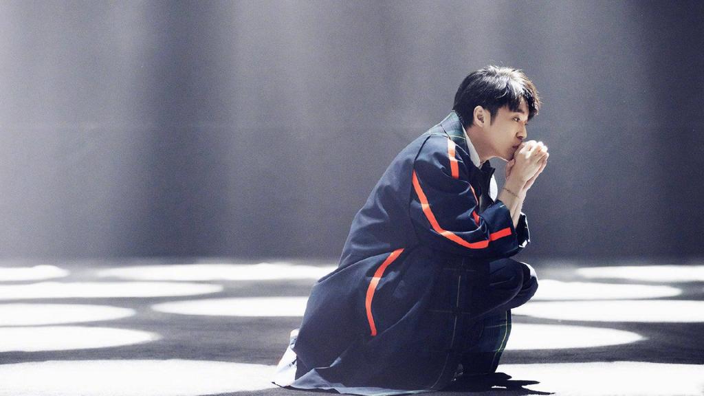 歌手吴青峰帅气写真