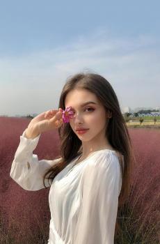 欧美性感美女甜美可爱户外写真-4