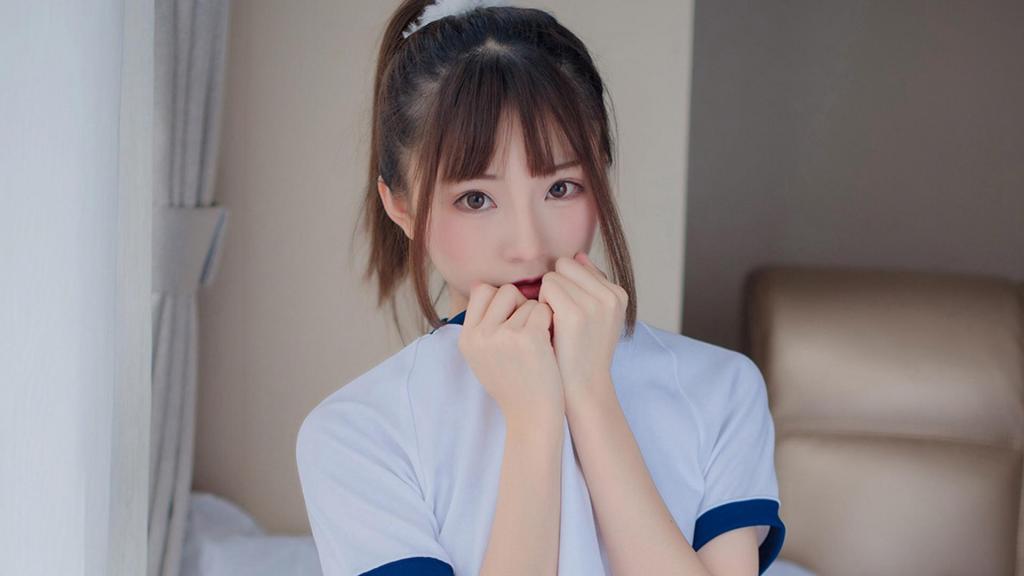 甜美可爱氧气少女体操服诱人写真