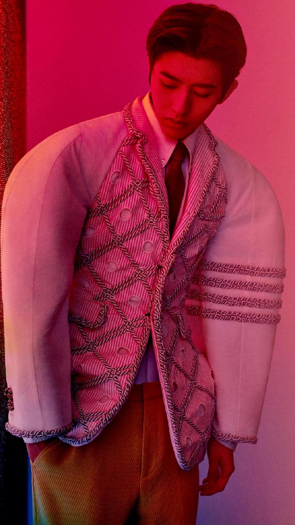 擦徐坤时尚魅力光影温柔迷人写真