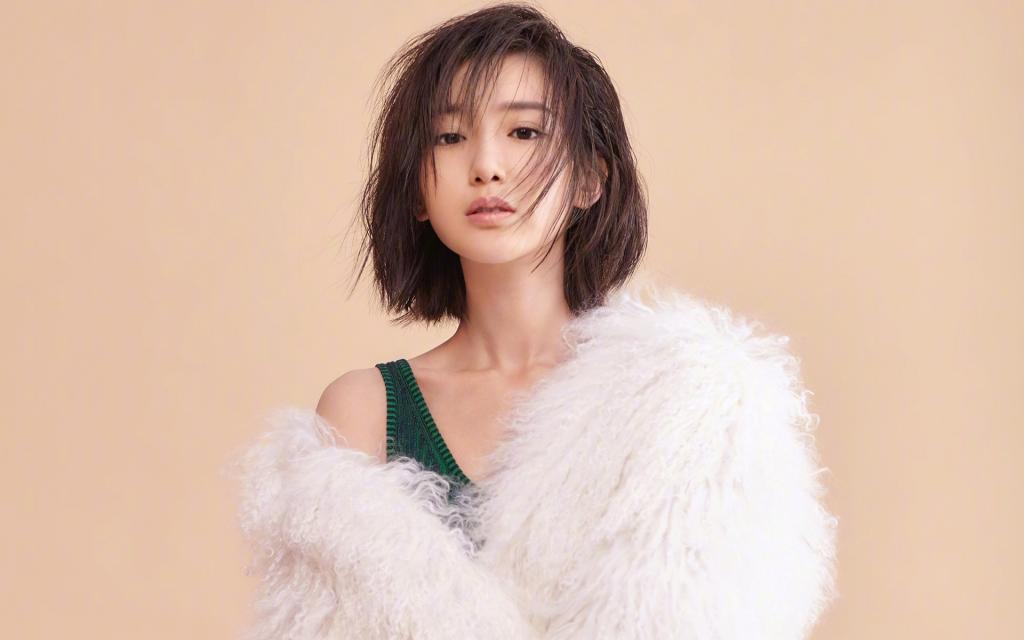 毛晓彤海报写真