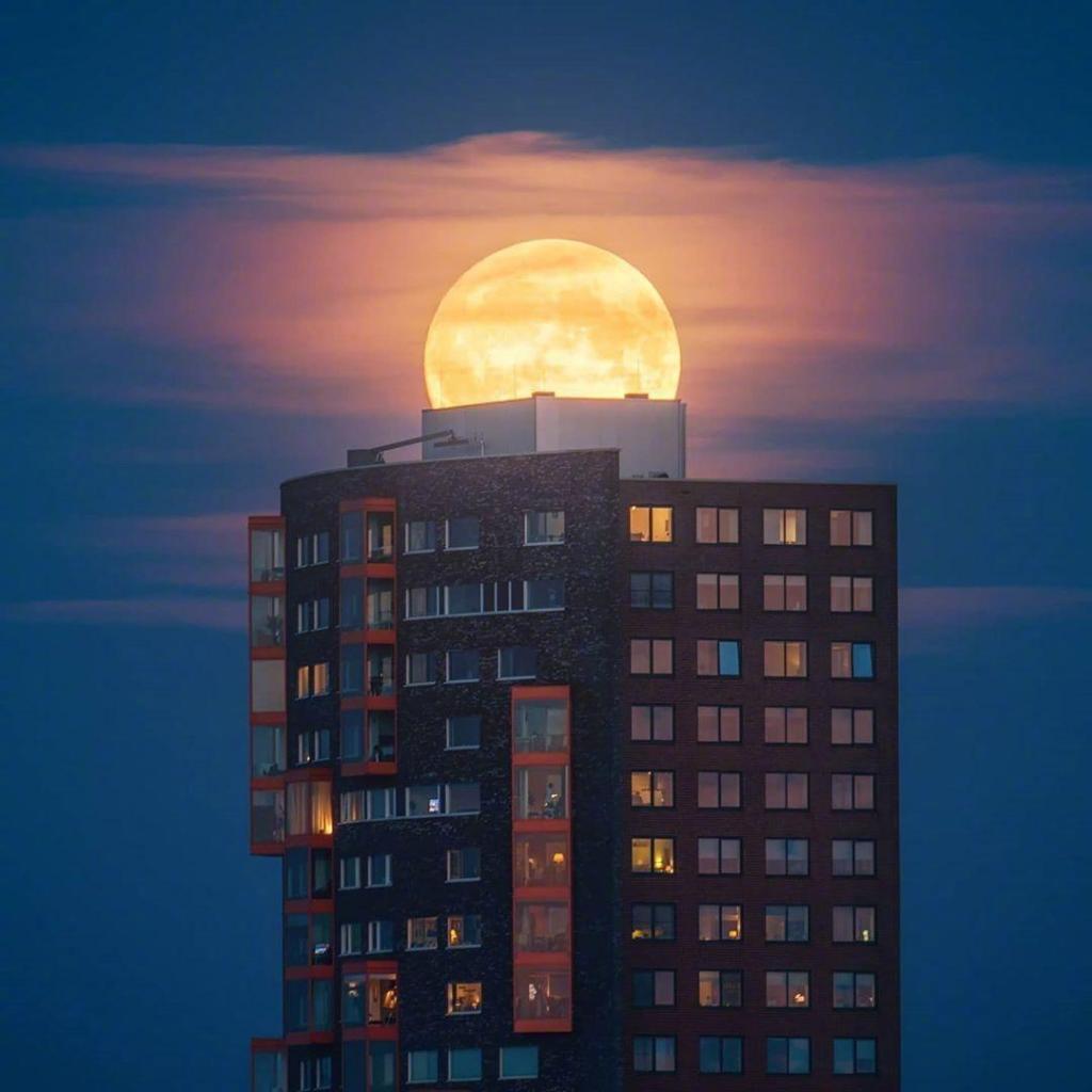 今年最后一次超级月亮