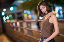 夜拍性感美女图片