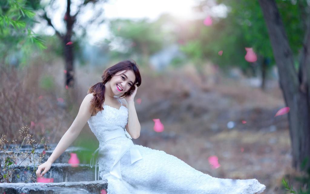 我一直在这里,等风也等你