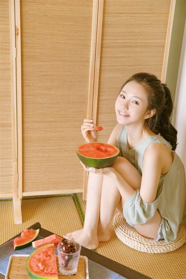 90后人气小花陈娅安写真