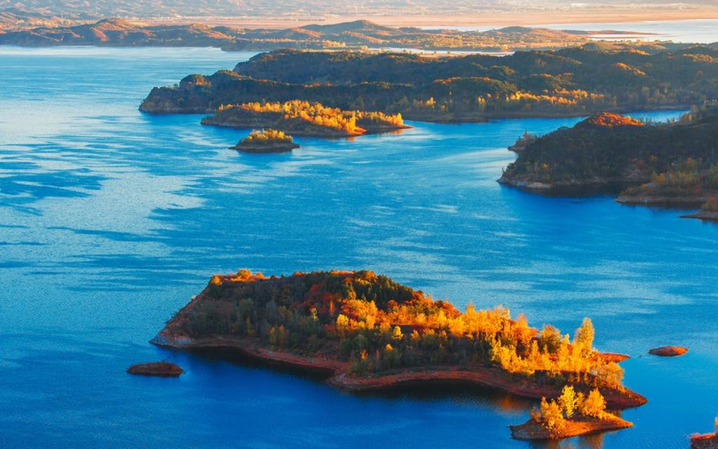 美好色彩山水意境