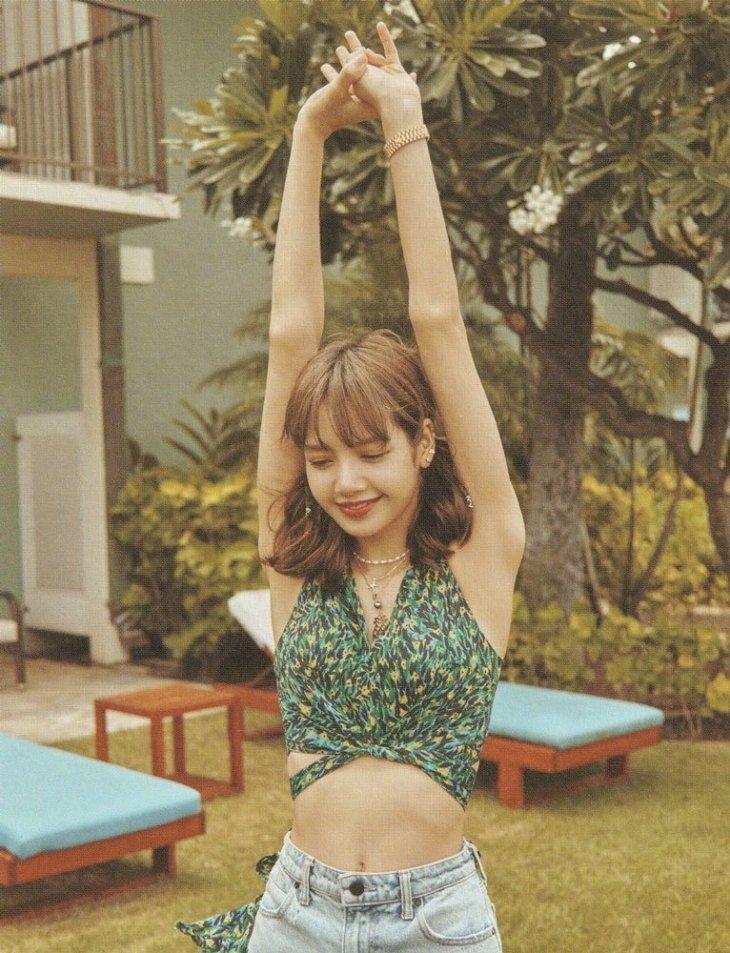 lisa怀旧风清凉性感写真