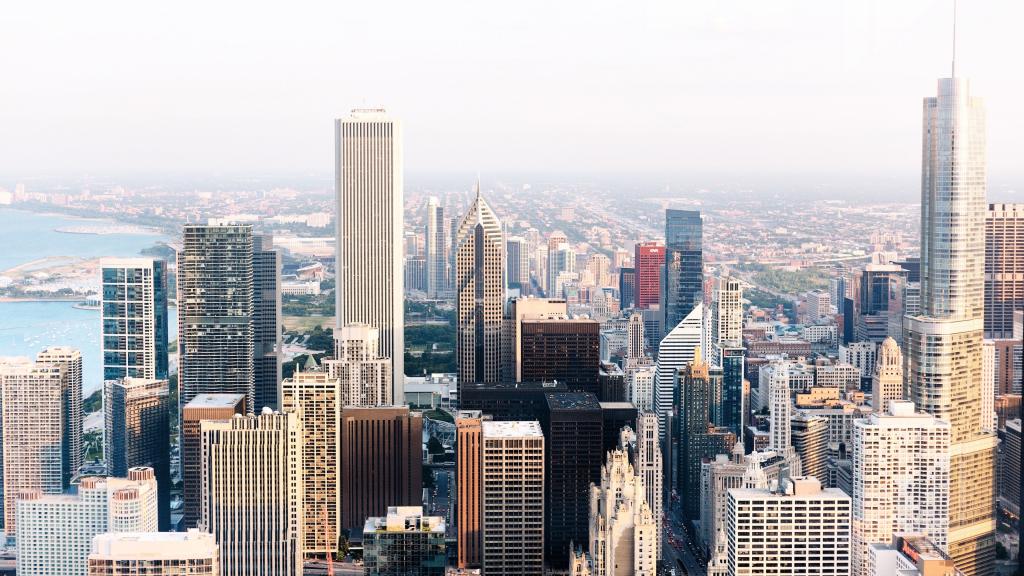 都市建筑的白天与黑夜