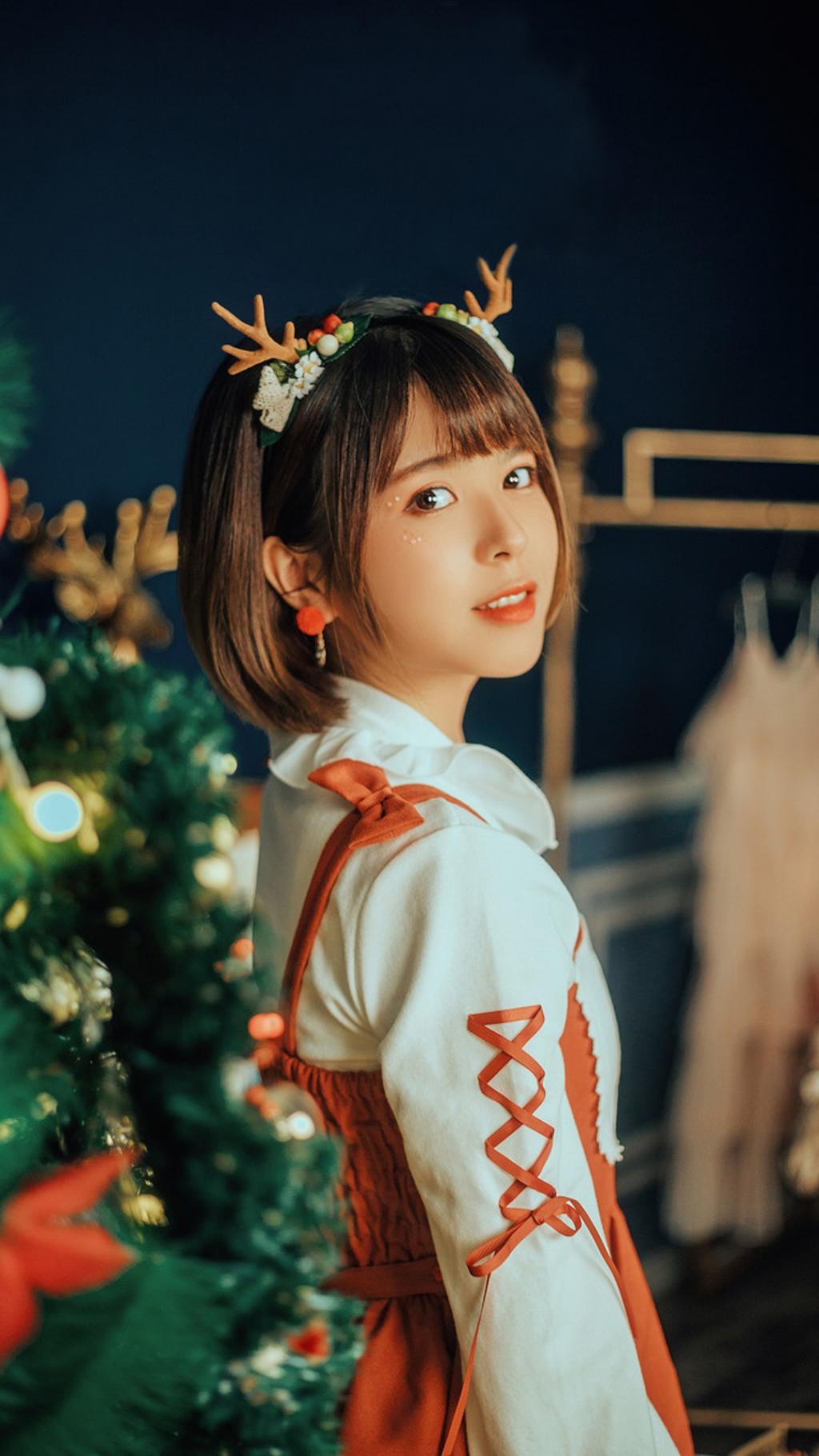 清纯灵动美少女圣诞节写真