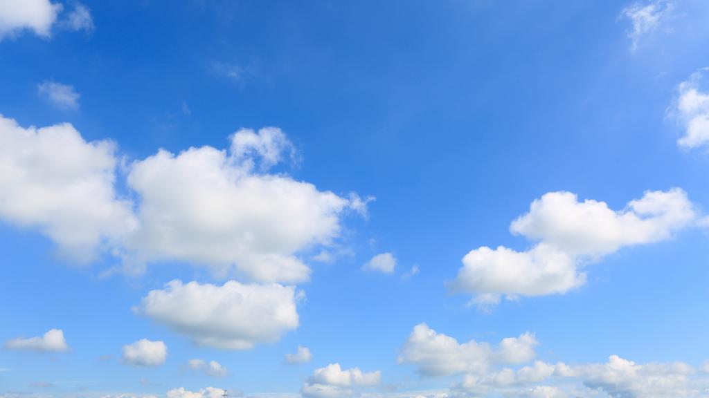 蓝天白云长相依