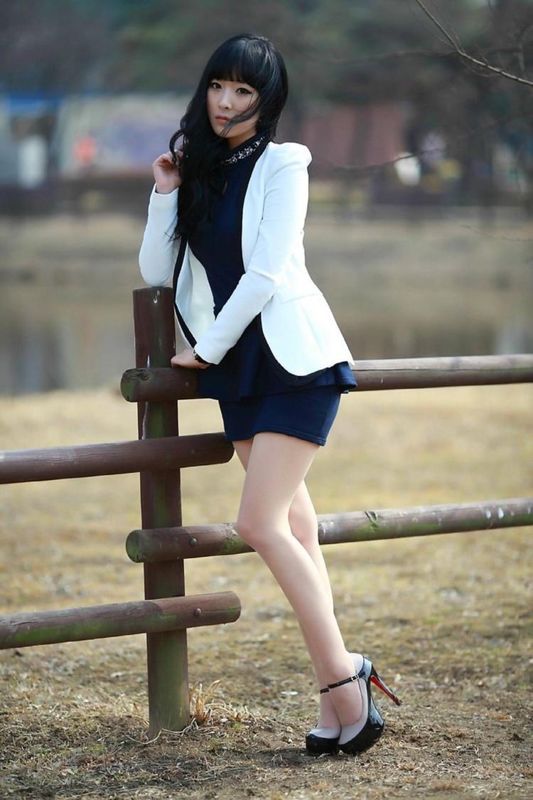 端木云户外人体艺术写真