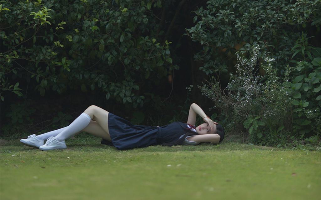 唯美女生小清新户外写真