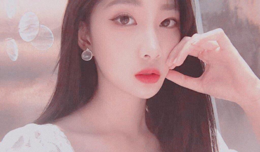 张天馨甜美自拍