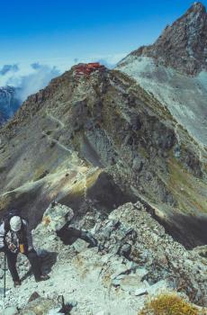 壮观的自然山峰迷人摄影图-4