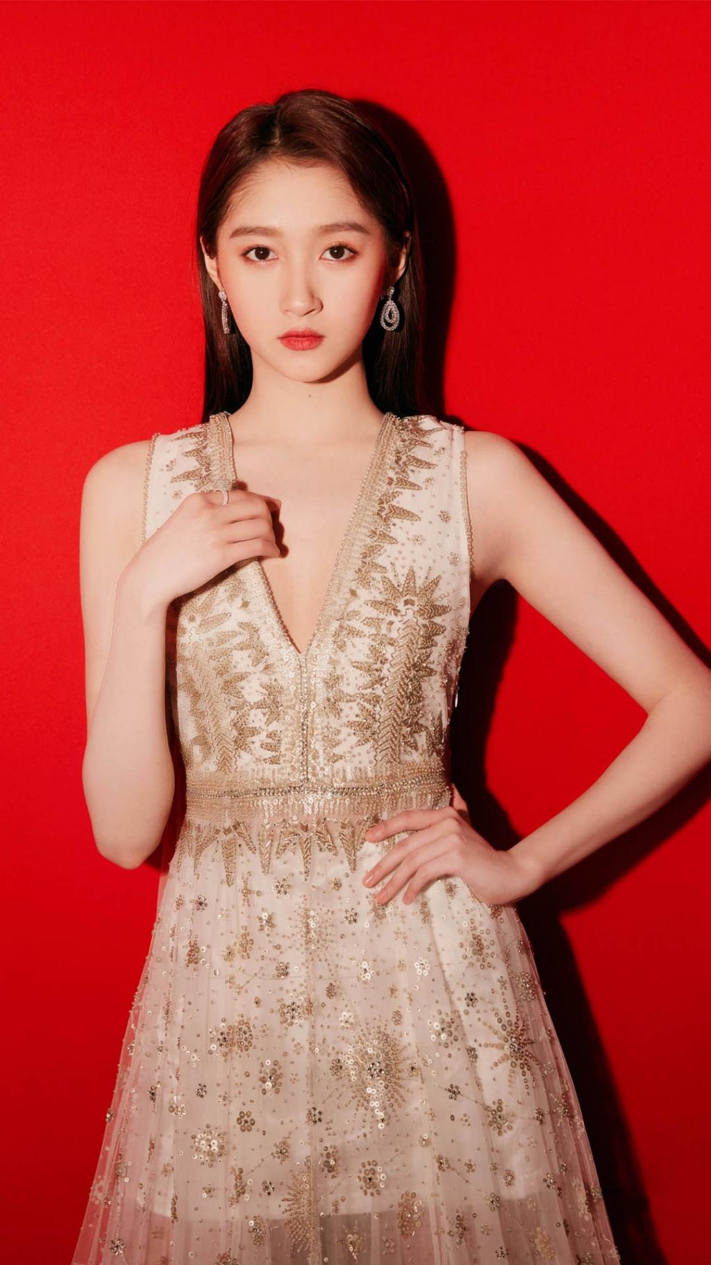 关晓彤甜美写真