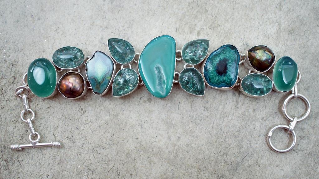 复古的手镯手饰