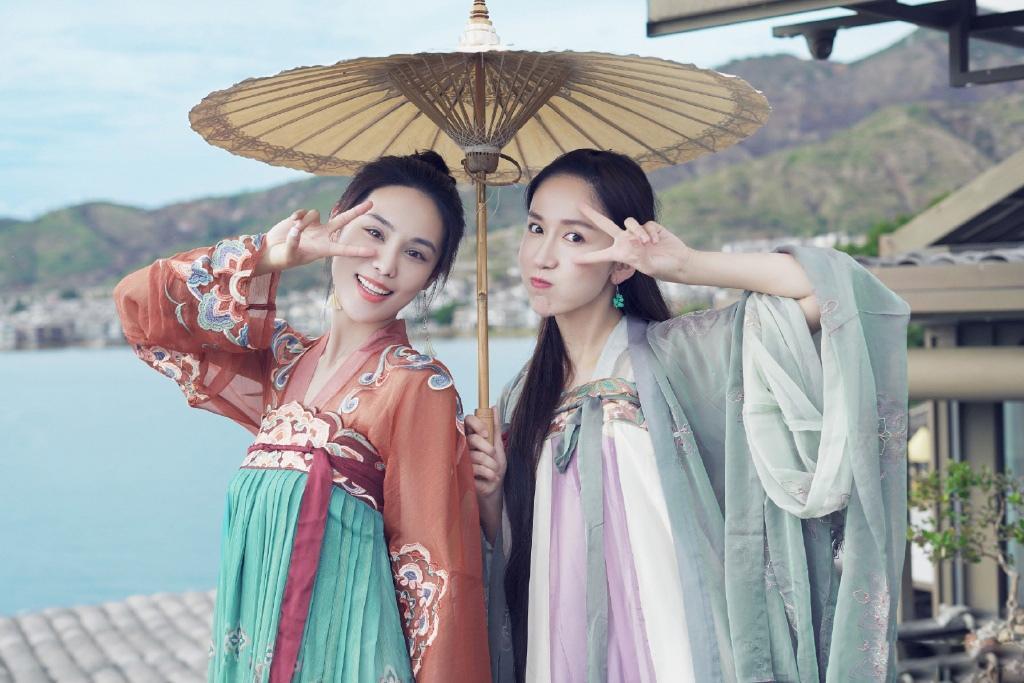 娄艺潇韩丹桐古风造型写真